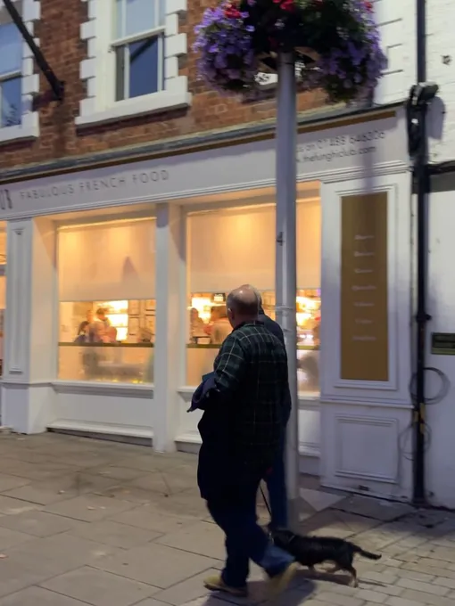 Кейт Миддлтон отметила день рождения в скромном бистро Кейт Миддлтон отметила день рождения в скромном бистро