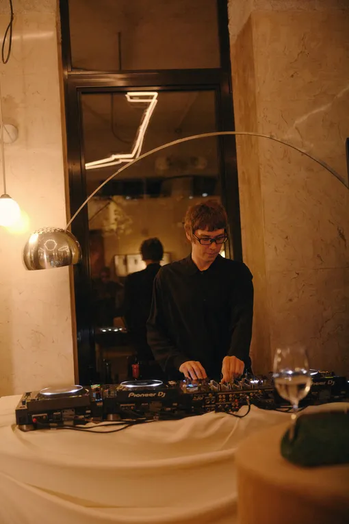 Диджей Никита Забелин