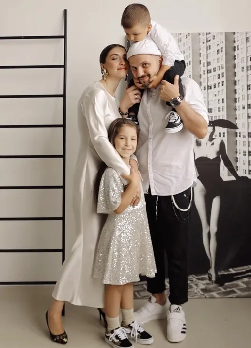 Екатерина и Дмитрий Позовы воспитывают двоих детей Екатерина и Дмитрий Позовы воспитывают двоих детей