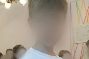 Олень сбил с ног 10-летнего мальчика и ударом копыта рассек его голову в подмосковном зоопарке Олень сбил с ног 10-летнего мальчика и ударом копыта рассек его голову в подмосковном зоопарке