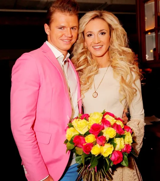 Телезвезда со скандалом развелась с футболистом