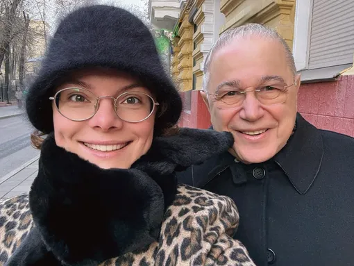 Татьяна Брухунова позировала с Евгением Петросяном