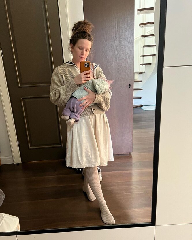 Монеточка 2022. Монеточка певица беременна. Сколько детей у монеточки. Лиза гырдымова монеточка. Монеточка певица.