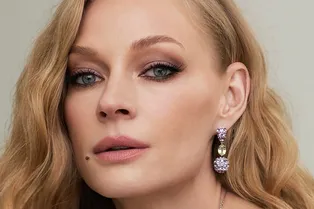 Светлана Ходченкова в облегающем топе и прозрачной кружевной юбке снялась на яхте Светлана Ходченкова в облегающем топе и прозрачной кружевной юбке снялась на яхте