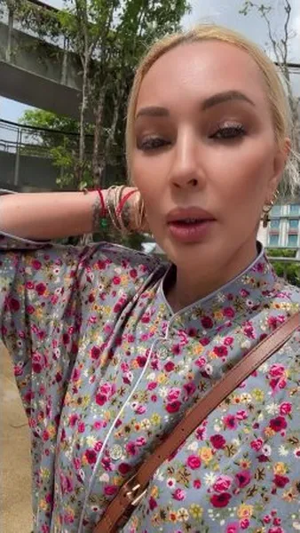 Нажми и смотри