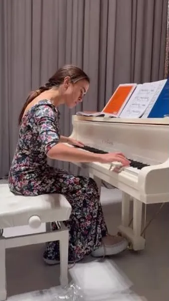 Нажми и смотри