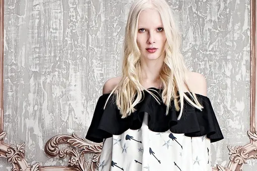 Черно-белый гардероб: 10 образов Girlpower, которые ты захочешь взять на заметку