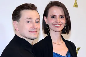 «Он боролся с болезнью»: Сергей Безруков и Анна Матисон рассказали о последней роли умершего от рака Юрия Цурило «Он боролся с болезнью»: Сергей Безруков и Анна Матисон рассказали о последней роли умершего от рака Юрия Цурило