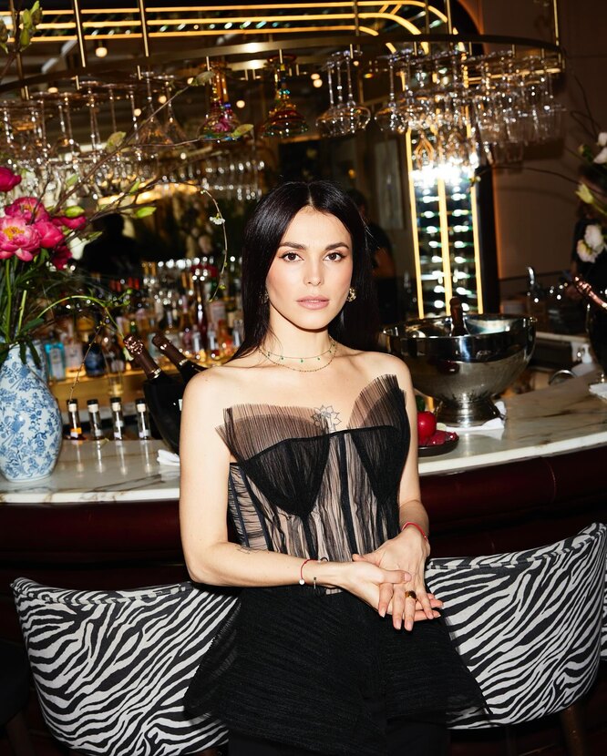 Lexi Bell порно фотосуреттері