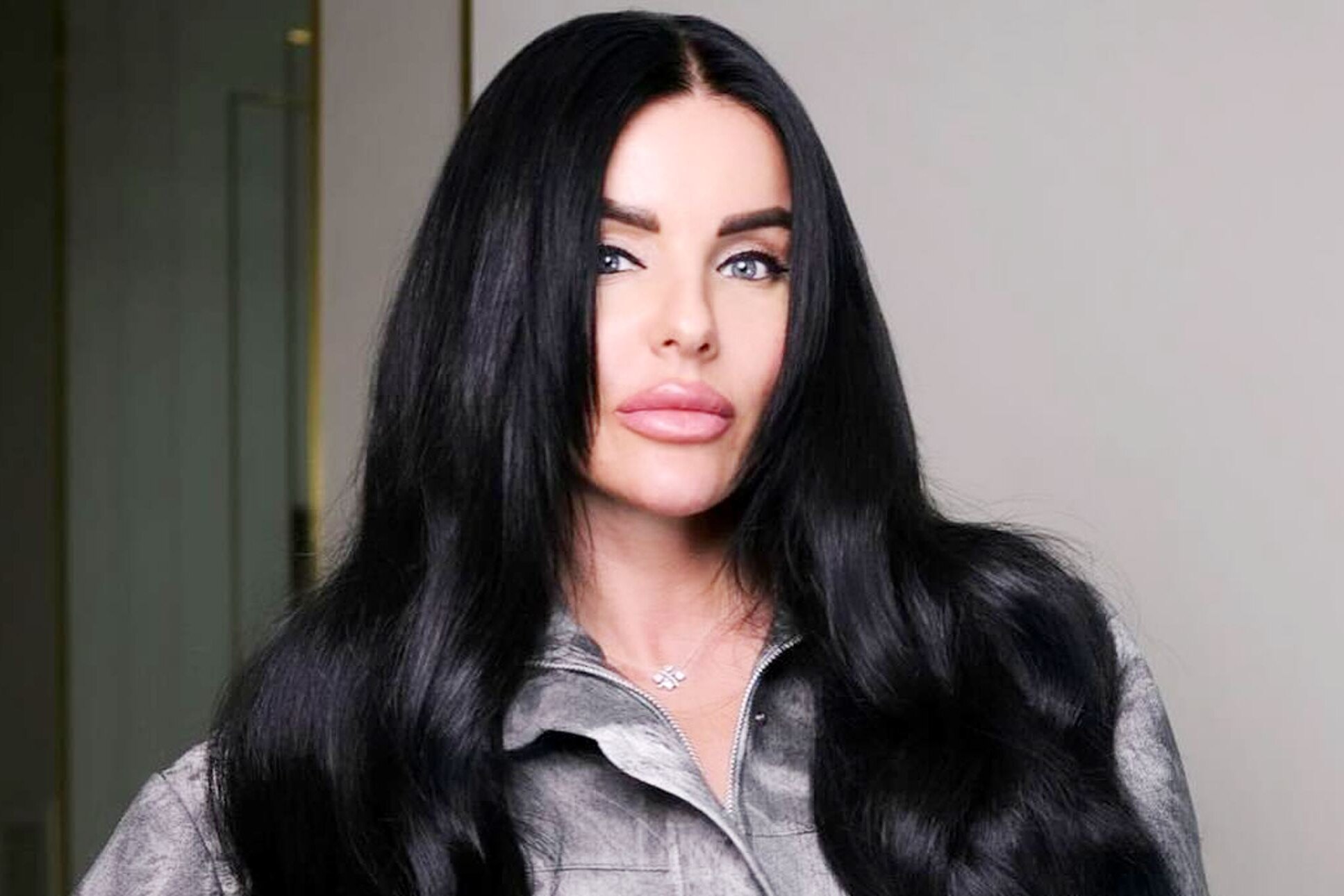 Смотреть орыс порно с большие жопы онлайн