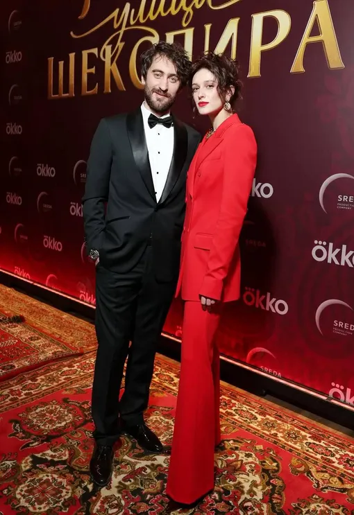 Исполнители главных ролей в сериале «Улица Шекспира» Дмитрий Чеботарев и Лиза Юрьева