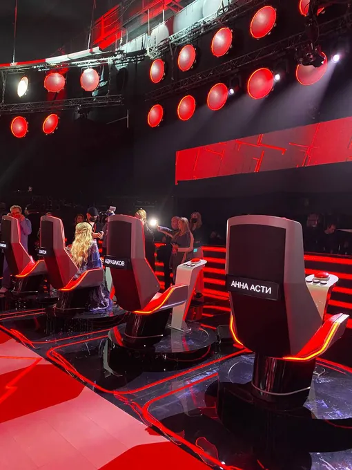 Кресла наставников 14-го сезона шоу «Голос» Кресла наставников 14-го сезона шоу «Голос»