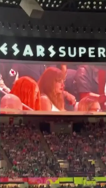 Нажми и смотри