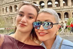 «Можете поздравить - моя дочь поступила на бюджет»: Катя Лель рассказала о выборе профессии Эмилии