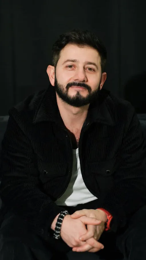 Михаил Галустян встречается с девушкой, которая младше его на 11 лет