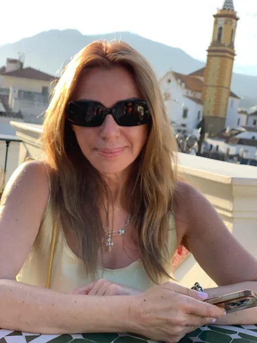 Алена Апина отдыхает в Испании