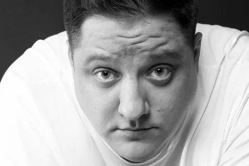 Умер после рецидива рака мозга 40-летний актер сериала «Полицейский с Рублевки» Роман Попов Умер после рецидива рака мозга 40-летний актер сериала «Полицейский с Рублевки» Роман Попов