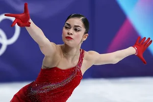 Аделия Петросян упала с четверного тулупа в произвольной программе Олимпиады-2026 Аделия Петросян упала с четверного тулупа в произвольной программе Олимпиады-2026