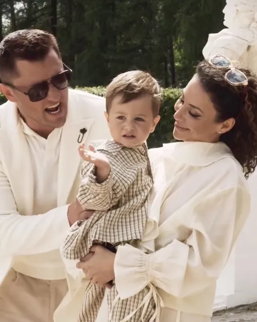 Павел Прилучный и Зепюр Брутян с двухлетним сыном Микаэлем