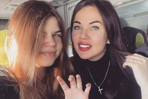 «Катится в бездну»: бывшая жена Дмитрия Тарасова отреагировала на его слова об обиде на их 17-летнюю дочь «Катится в бездну»: бывшая жена Дмитрия Тарасова отреагировала на его слова об обиде на их 17-летнюю дочь
