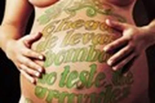 Опасно ли красить волосы во время беременности?