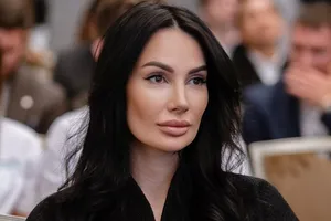 «Я чувствую, что рожу в октябре»: беременная Саша Кабаева показала живот в обтягивающем платье «Я чувствую, что рожу в октябре»: беременная Саша Кабаева показала живот в обтягивающем платье