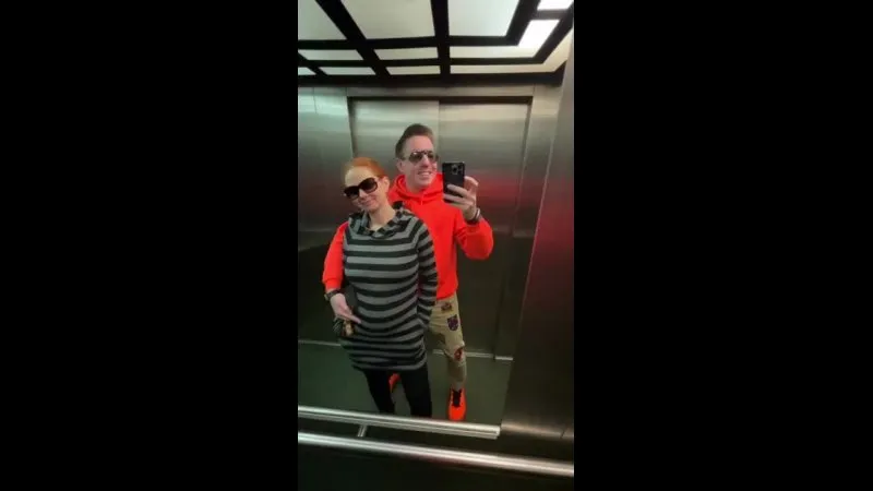 Нажми и смотри