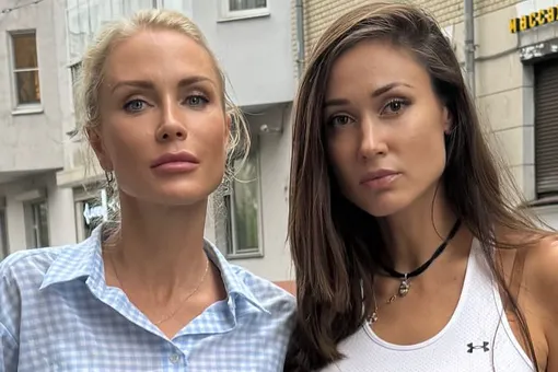 «Елена ранена, ей больно»: Катя Гордон заявила, что жена Романа Товстика извинилась перед ней «Елена ранена, ей больно»: Катя Гордон заявила, что жена Романа Товстика извинилась перед ней
