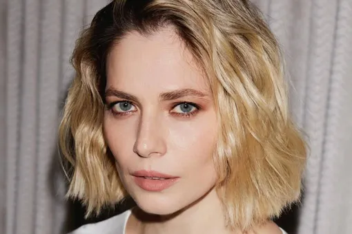 «Осторожно, мошенница!»: Юлия Снигирь разоблачила киберпреступницу, выдававшую себя за кинозвезду «Осторожно, мошенница!»: Юлия Снигирь разоблачила киберпреступницу, выдававшую себя за кинозвезду