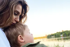 «Я не идеальная мама»: Саша Савельева показала редкие фото с сыном по важному поводу «Я не идеальная мама»: Саша Савельева показала редкие фото с сыном по важному поводу