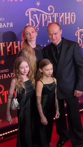 Нажми и смотри