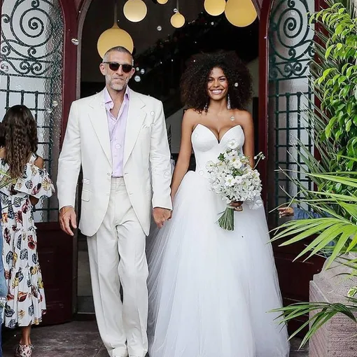 Актер женился на модели и воспитывает с ней дочь