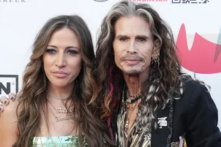 Лидер группы Aerosmith Стивен Тайлер расстался с возлюбленной, которая вдвое его моложе