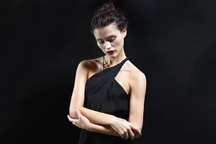 Mango запустил вечернюю премиум-линейку Mango запустил вечернюю премиум-линейку