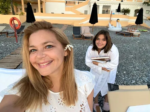Ирина Пегова с дочерью Ирина Пегова с дочерью