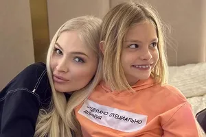 «Не получилось поддержать»: Алена Шишкова рассказала, как ее 12-летняя дочь от Тимати реагирует на хейтеров