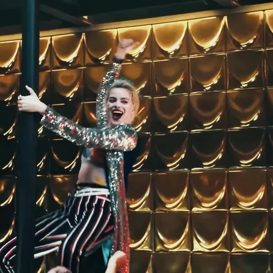 Нажми и смотри