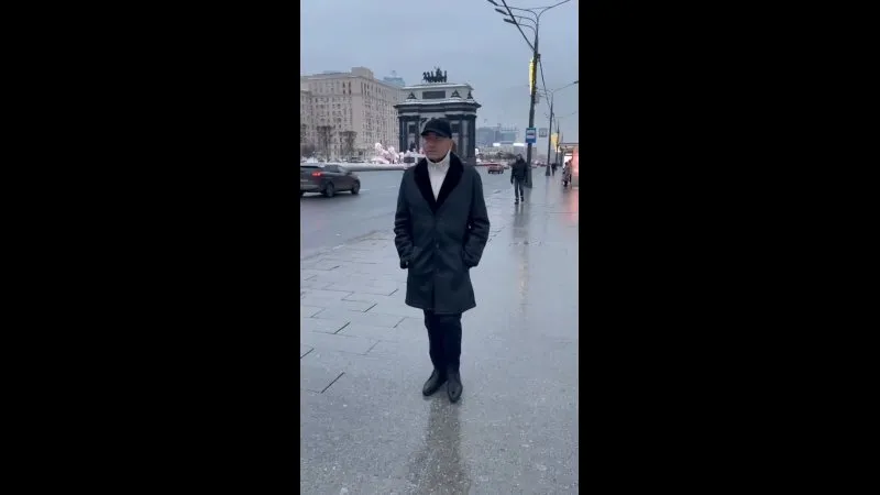 Нажми и смотри