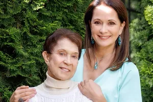 «Мой главный человек!»: Ольга Кабо показала трогательные фото мамы в день ее рождения