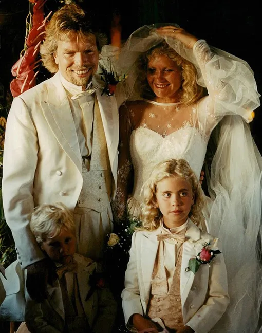 Ричард и Джоан Брэнсон с детьми на своей свадьбе