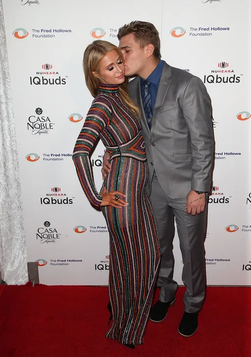 Пэрис Хилтон и Крис Зилка Пэрис Хилтон и Крис Зилка