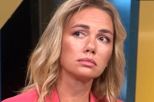 «Называет меня женщиной легкого поведения. Я его боюсь»: телеведущая Анастасия Трегубова заявила об угрозах бывшего мужа «Называет меня женщиной легкого поведения. Я его боюсь»: телеведущая Анастасия Трегубова заявила об угрозах бывшего мужа