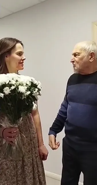 Нажми и смотри