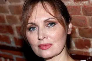 «Она называла меня мамой»: Елена Ксенофонтова разрыдалась из-за смерти тяжелобольной поклонницы