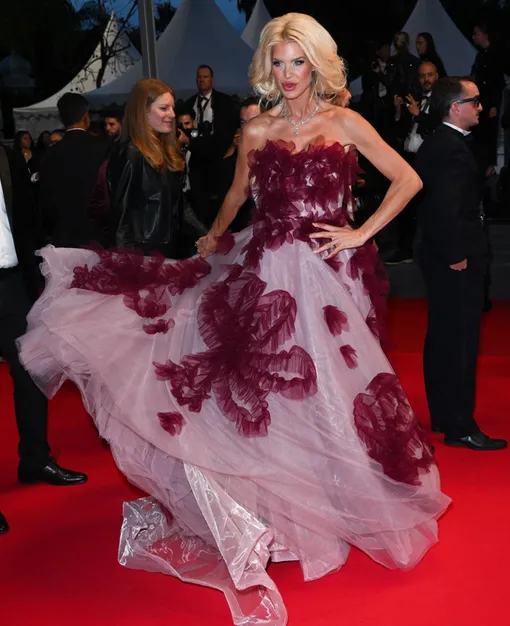 Виктория Сильвстедт выбрала бальное платье Виктория Сильвстедт выбрала бальное платье