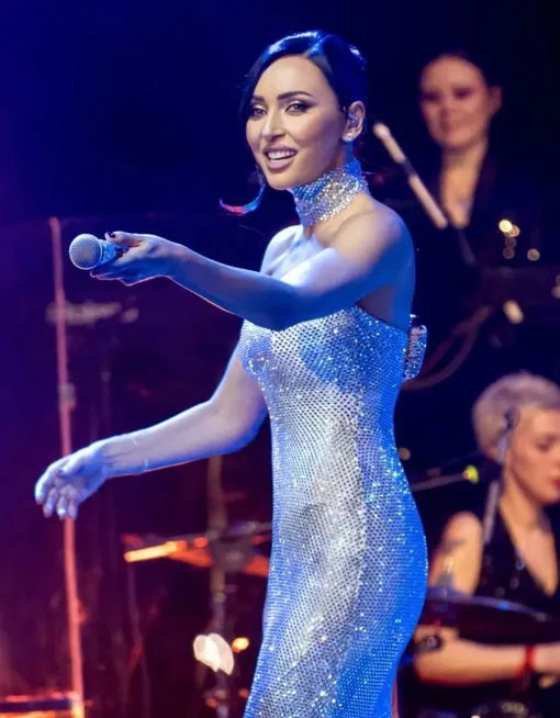 Алсу предпочитает радовать зрителей своим творчеством