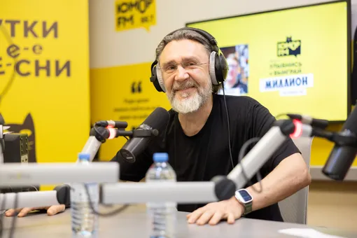 Сергей Шнуров рассказал о воспитании детей и семи котах Сергей Шнуров рассказал о воспитании детей и семи котах