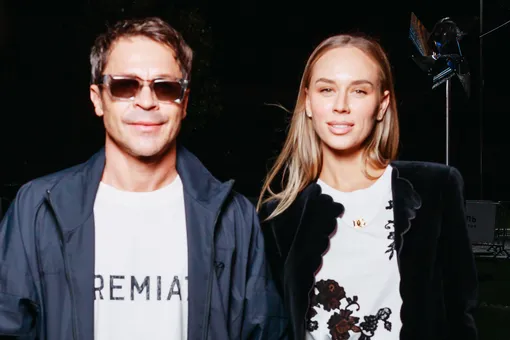 «Домой рано загоняет»: молодая жена Павла Деревянко пожаловалась на него после свадьбы «Домой рано загоняет»: молодая жена Павла Деревянко пожаловалась на него после свадьбы