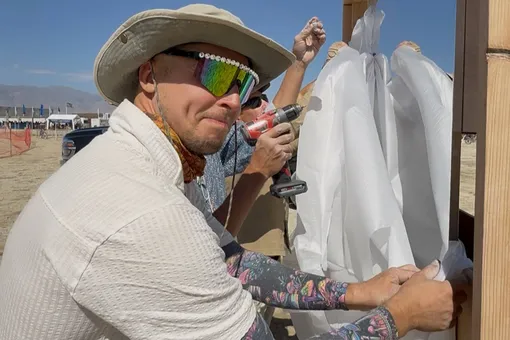 Опубликовано последнее видео с убитым на фестивале Burning Man в США 37-летним россиянином Вадимом Кругловым Опубликовано последнее видео с убитым на фестивале Burning Man в США 37-летним россиянином Вадимом Кругловым