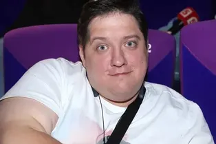 Сердце остановилось после операций на желудке: подробности смерти 40-летнего актера Романа Попова